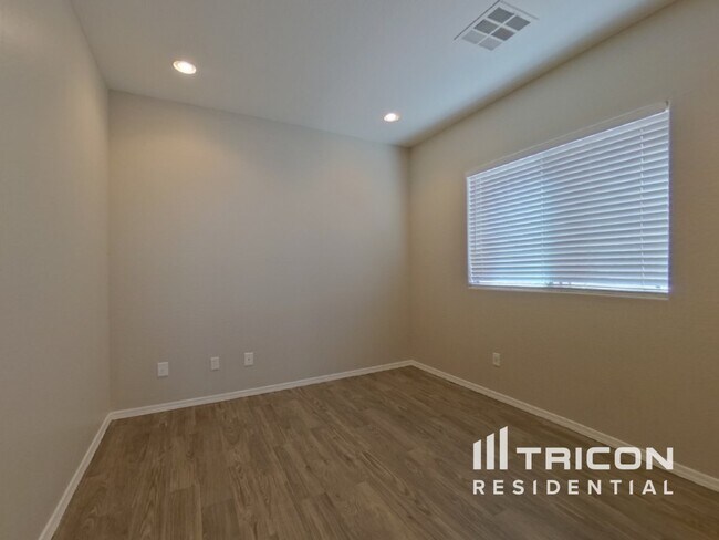Building Photo - 41272 W Laramie Rd