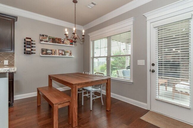 Building Photo - 5461 Everlook Cir