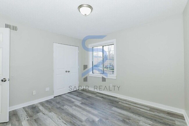 Building Photo - PRE-LEASING: Newly Updated All-Electric 2BR/1.5BA in Campbelton Rd