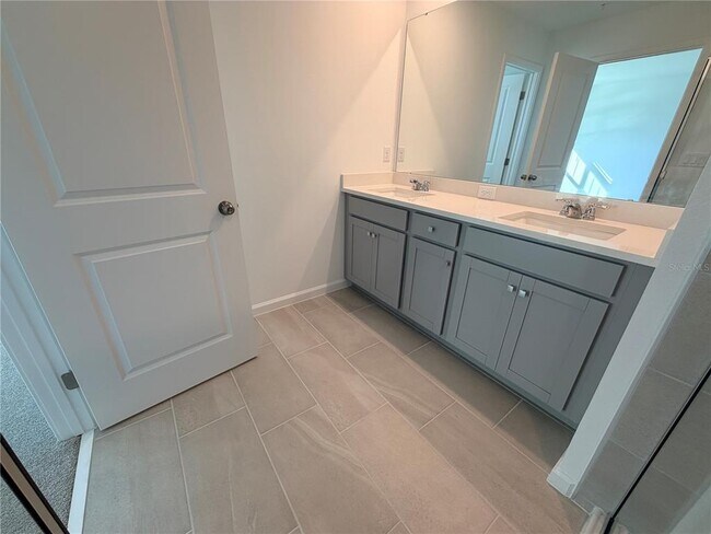 Building Photo - 9948 Red Canoe Aly