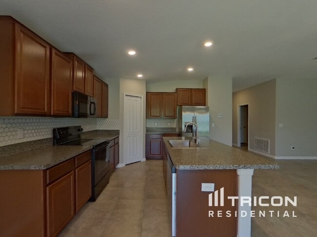 Building Photo - 17224 White Mangrove Dr