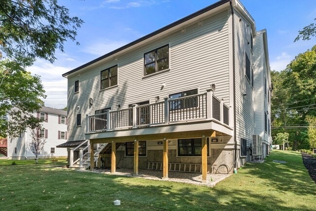 Building Photo - 311 Dedham Ave