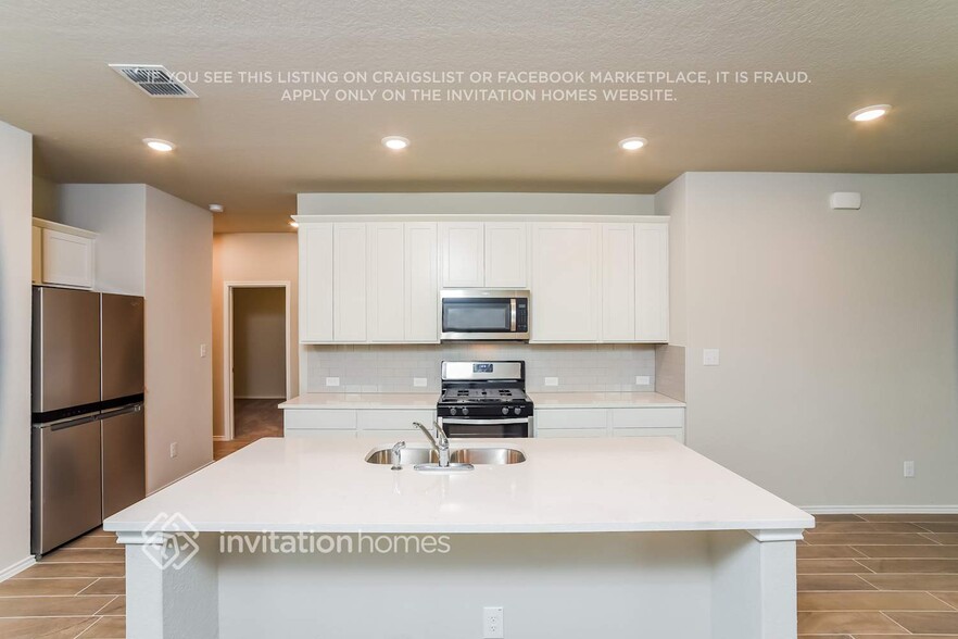 Building Photo - 10526 Briceway Ace