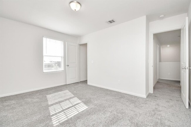 Building Photo - 7814 Hightree Dr