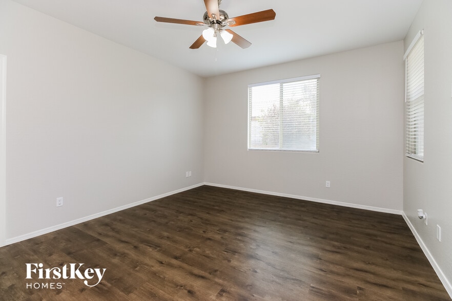 Building Photo - 2465 W Arroyo Way