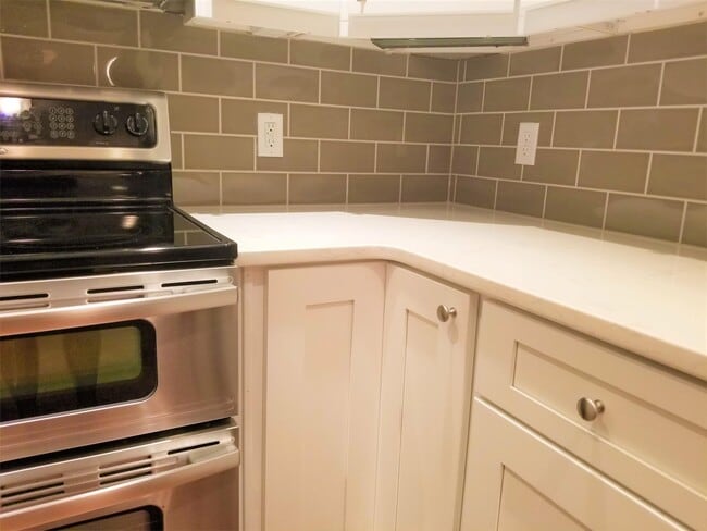 Building Photo - 229 Durham Park Way