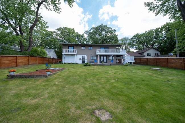 Building Photo - 8564 Lincoln St