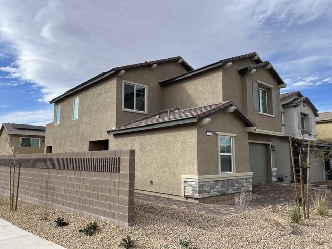 Building Photo - 2825 Overlook Brk St