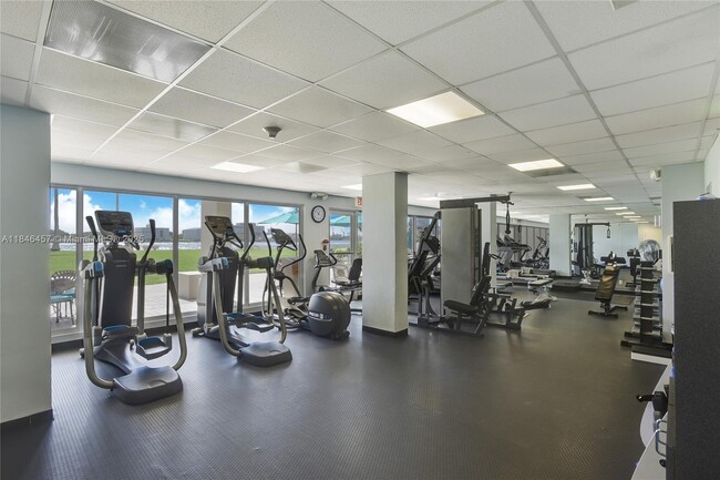 Building Photo - 2100 S Ocean Dr