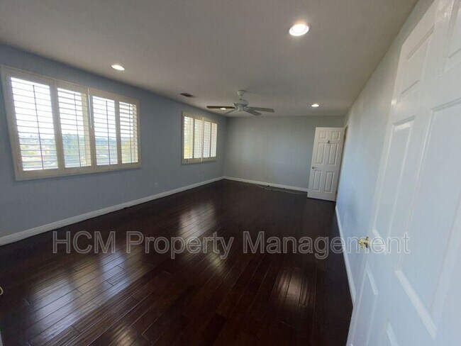 Building Photo - 31 Calle Alamitos
