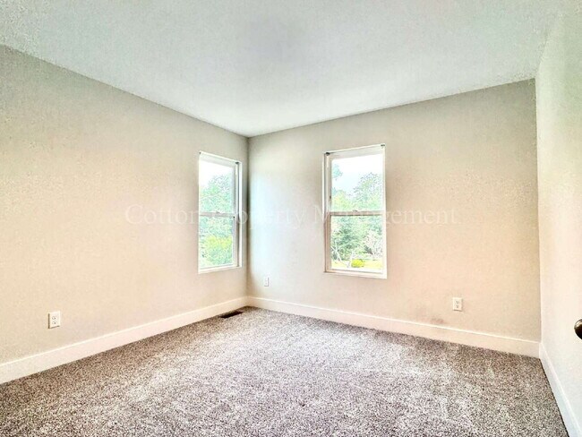 Building Photo - 2852 Worth Dr