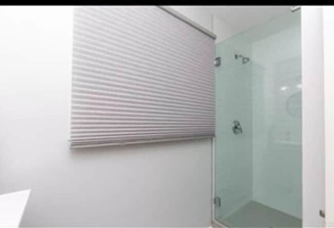 Building Photo - Beautiful 4BD Home in BAY PARK with Attach...