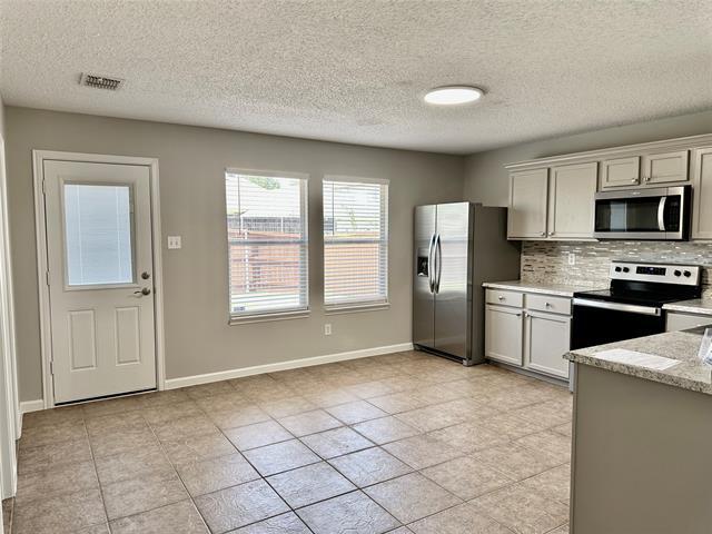 Building Photo - 4813 Cedar Crest Dr