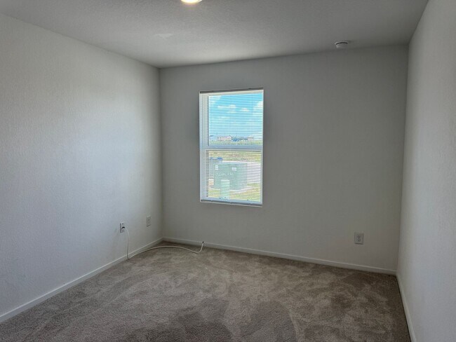 Building Photo - 12931 Kathleen St