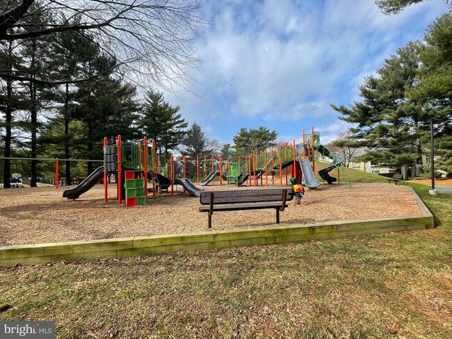 Building Photo - 9316 Jarrett Ct