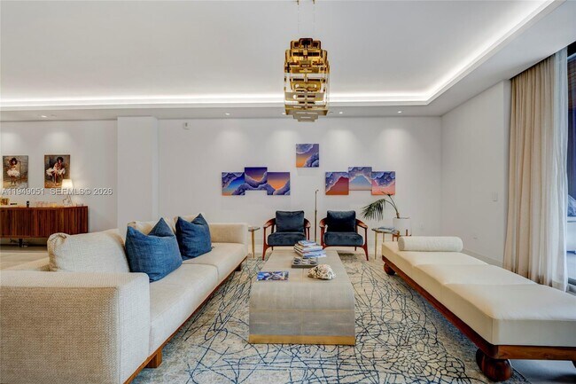 Building Photo - 515 Valencia Ave