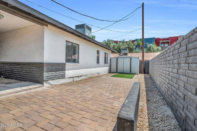 Building Photo - 3034 N 35th St