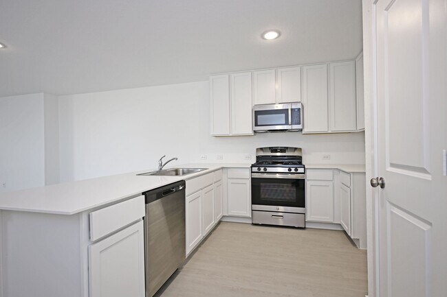 Building Photo - 7411 Spinel Way
