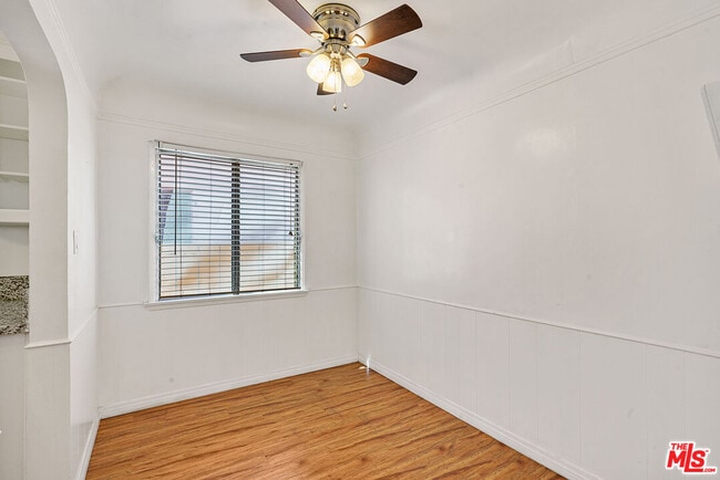 Building Photo - 6086 Saturn St