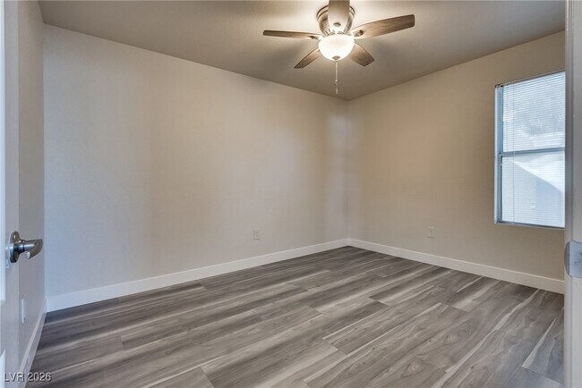 Building Photo - 5055 W Hacienda Ave