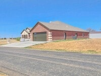 Building Photo - 406 Bulldog Dr