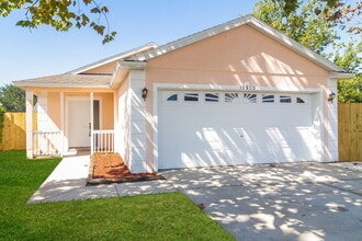 Building Photo - 13500 Glasser Ave
