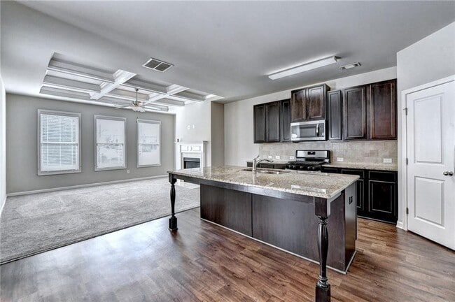 Building Photo - 2409 Ivy Meadow Ln