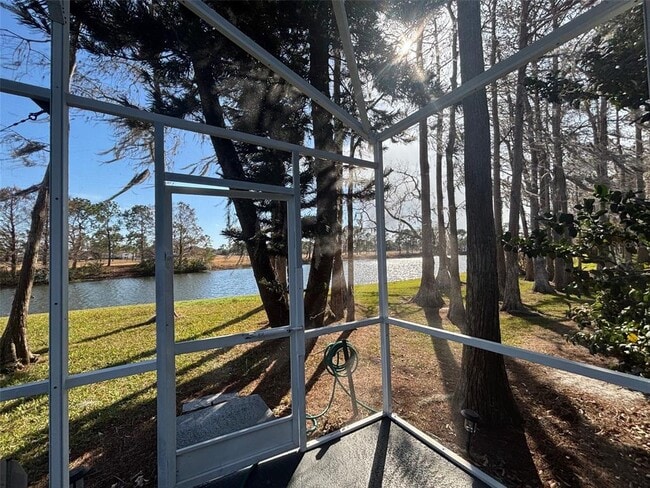 Building Photo - 2679 Runyon Cir