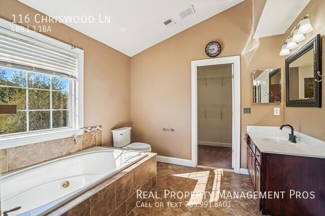 Building Photo - 116 Chriswood Ln