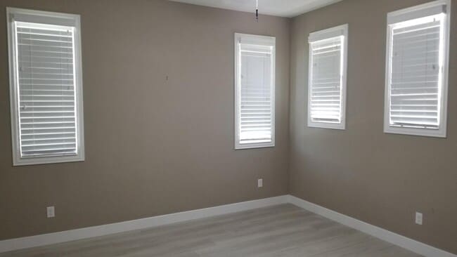 Building Photo - 2248 E Ottawa Ln