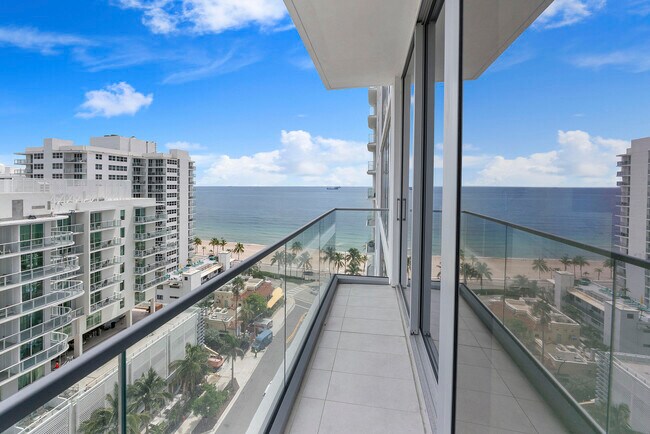 Building Photo - 151 N Seabreeze Blvd