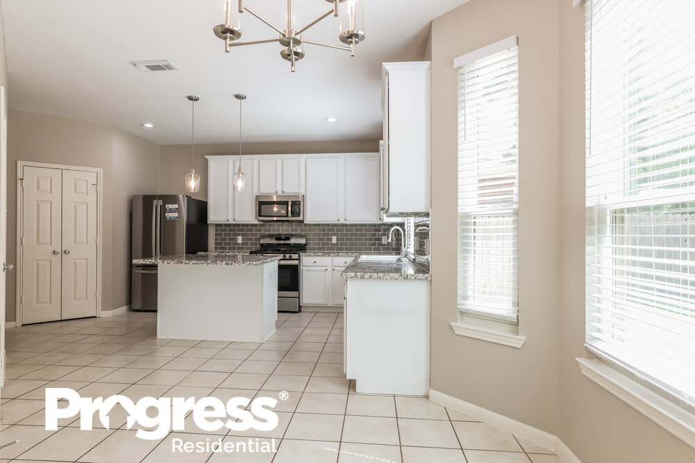 Building Photo - 14518 Southern Magnolia Cir