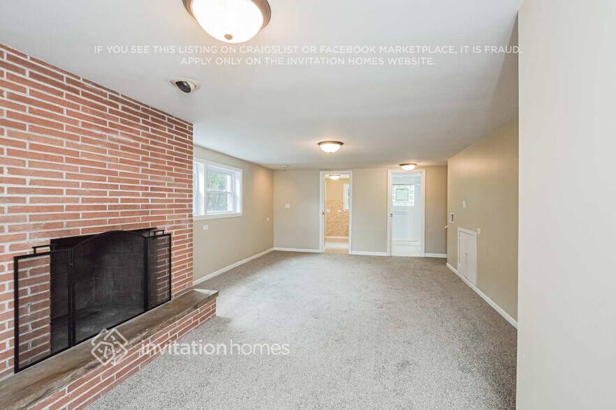 Building Photo - 418 S Kennicott Ave