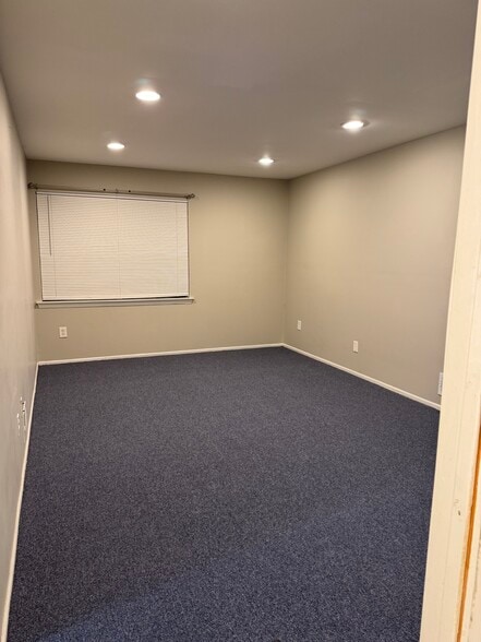 Building Photo - 99 Keystone Ct