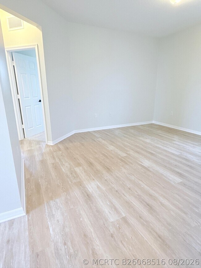 Building Photo - 5489 Soria Ave