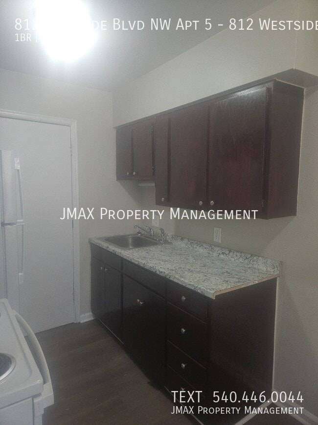 Building Photo - 812 Westside Blvd NW