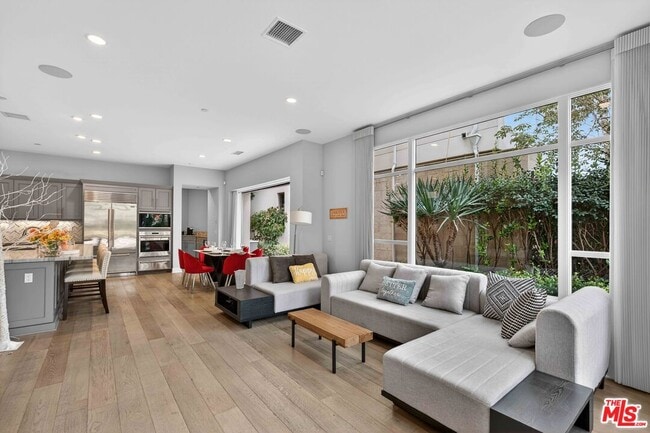 Building Photo - 12682 Millennium Dr