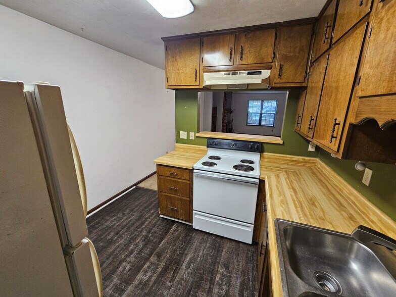 Building Photo - 324 Teal Ln