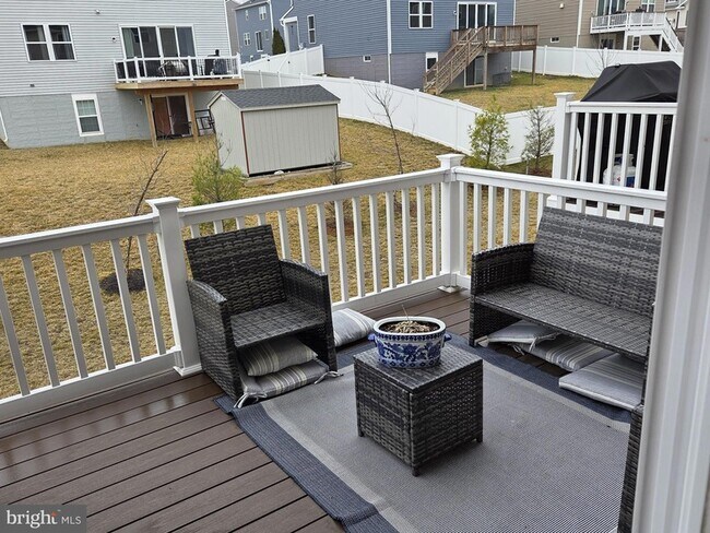 Building Photo - 503 Williams St