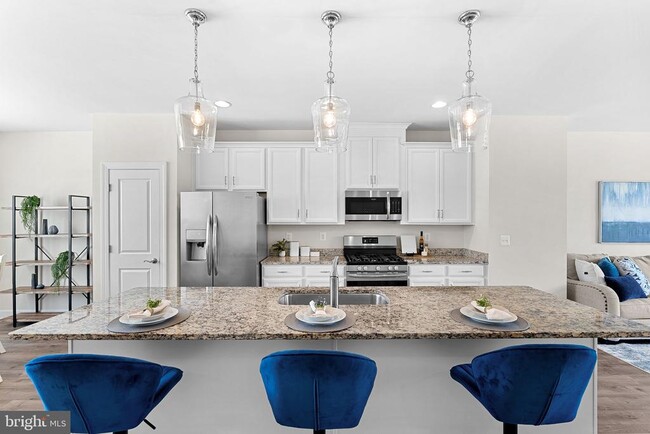 Building Photo - 15292 Westham Ct