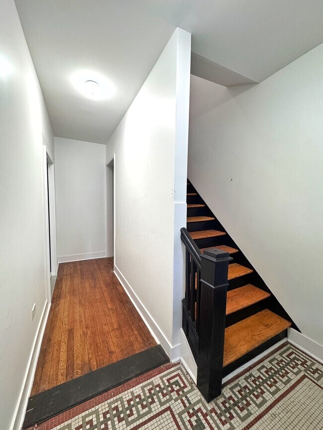 Building Photo - 3316 W Flournoy St