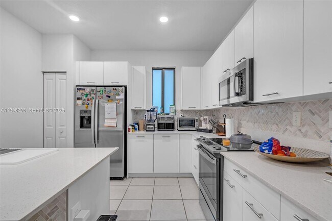 Building Photo - 4450 NW 83rd Pkwy