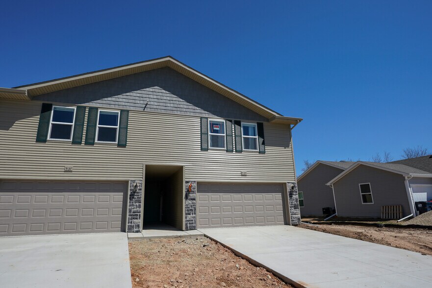 Building Photo - 639 McKay Way