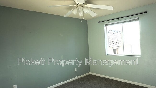 Building Photo - 4855 Bowwood Cir NE