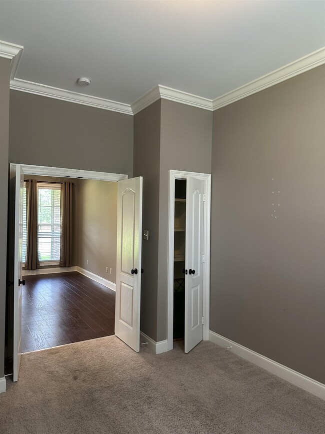 Building Photo - 2212 Alexa Ln