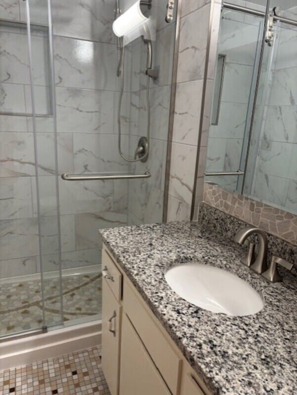 Building Photo - 415 N 179th Pl