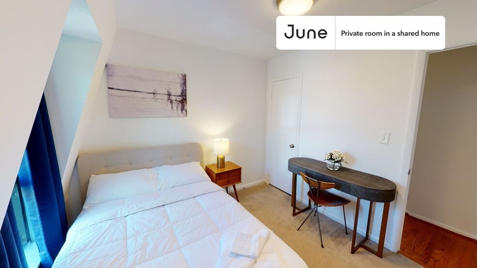 Building Photo - Room in Shared 5 bed/2 bath home in Logan Circle