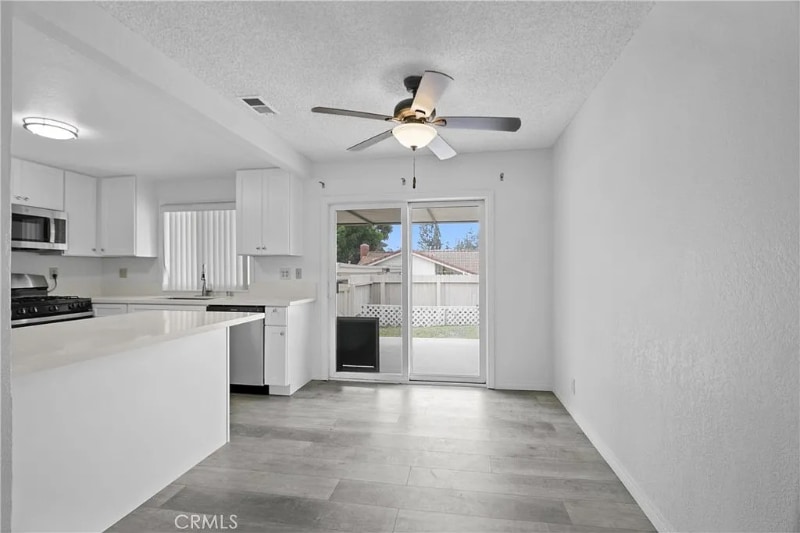 Building Photo - 632 E La Veta Ave