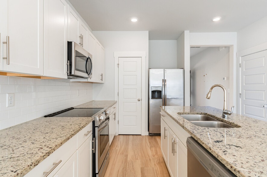 Building Photo - 4209 Aragorn Way