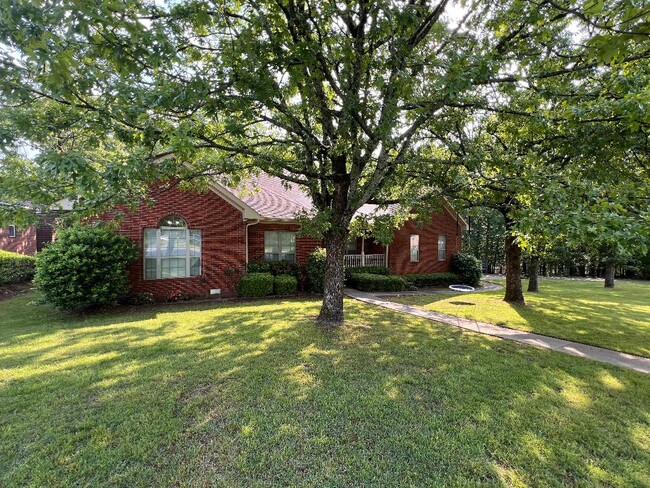 Primary Photo - 1219 Loyola Dr